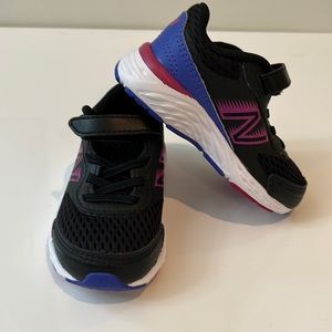 New Balance 680v6 Bungee sneakers